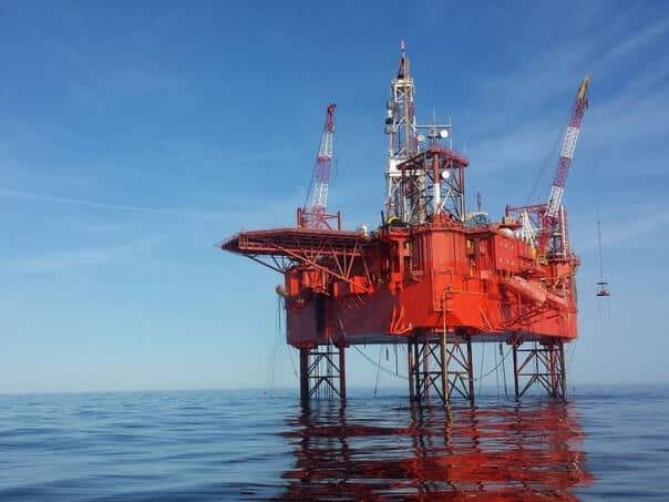 Russian fighter planes around the area of ​​the Polish petroleum platform in the Baltic Sea