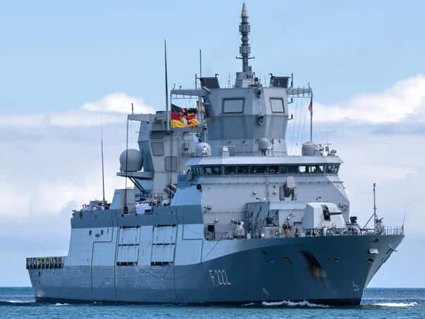 The Russian military aircraft flew the German frigate on the Baltic