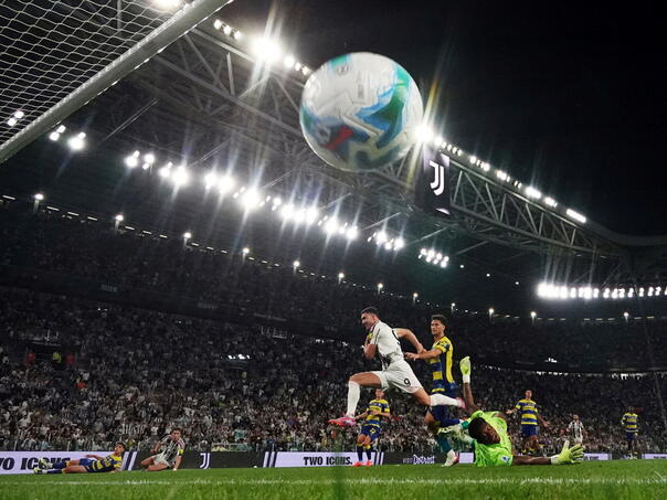 Serie and introduces cameras on the body of judges in a match between Juventus and Inter