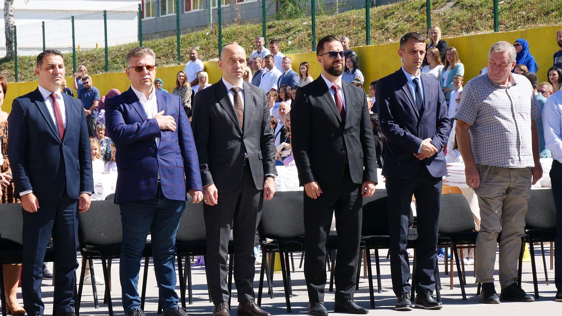 Free textbooks for all the basics in ZDK: Prime Minister Pivić and Minister of Mushi Welcome to the Champions