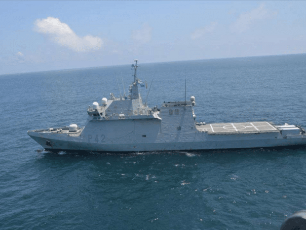 Spain sends a military ship to support the floti that carries help for gauze