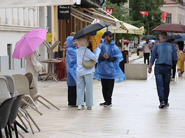 In BiH predominantly cloudy with rain, showers and thunder tomorrow