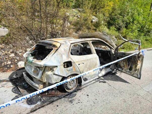 A taxi driver ranged in Mostar that caught fire in Donja Drežnica