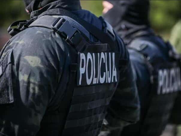 Five members of the Panther Association arrested, a drug and weapon found