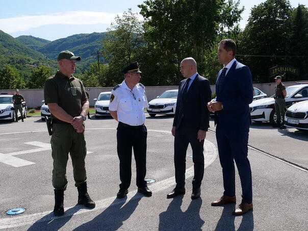The Government of the ZDC handed new vehicles to the Management Board of the Ministry of the Interior of the MUP