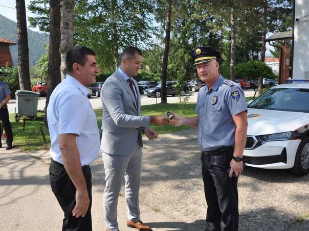 Vraco and Gazić visited the police administration of Žepče, expressed satisfaction with the state of security