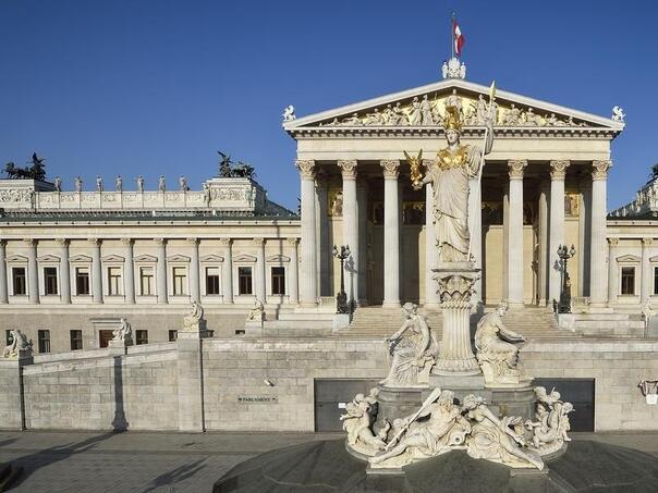 Austrian Parliament in the center of Scandal: Fish from Kazakhstan and shrimp from Bangladesh