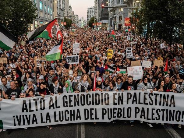 Tens of thousands of Spaniards protested against the Israeli operation in Gaza