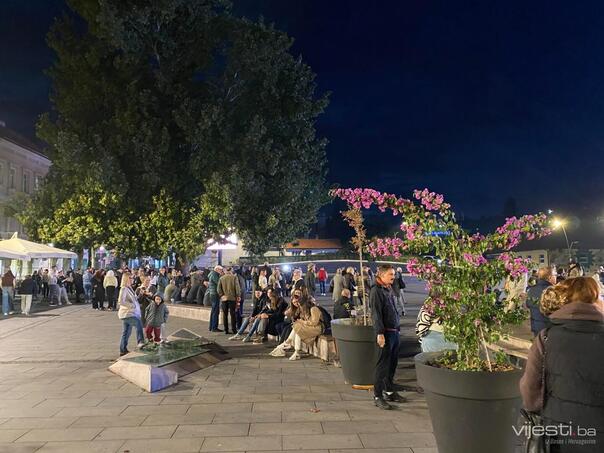 And Tuzla is forgiven from Halid, the gathering of the freedom square began