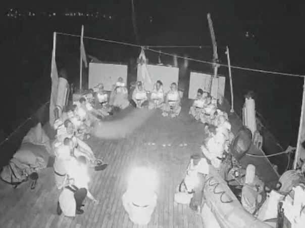 Israeli Navy attacked the water cannons of flotilla for Gaza