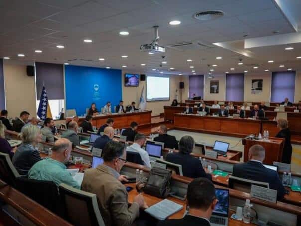 Club of Bosniaks: Mevlana u "A glass bank"construction of HNK for audit