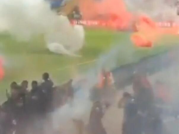The biggest Israeli derby was interrupted due to rampaging hooligans