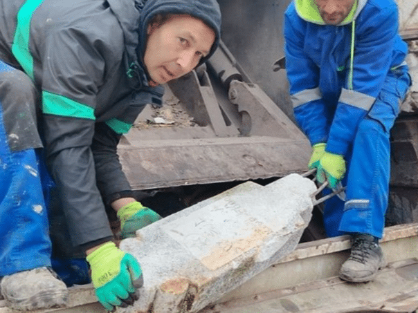 An incredible situation in Kakanj: someone threw a nišan in a container