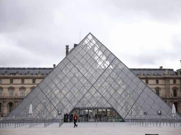 The burglars in the Louvre made a mistake that could have cost them