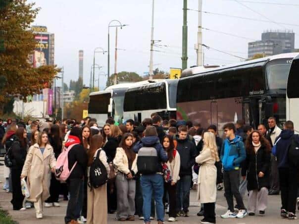 Sarajevo high school students visited Srebrenica-Potocari Memorial Center