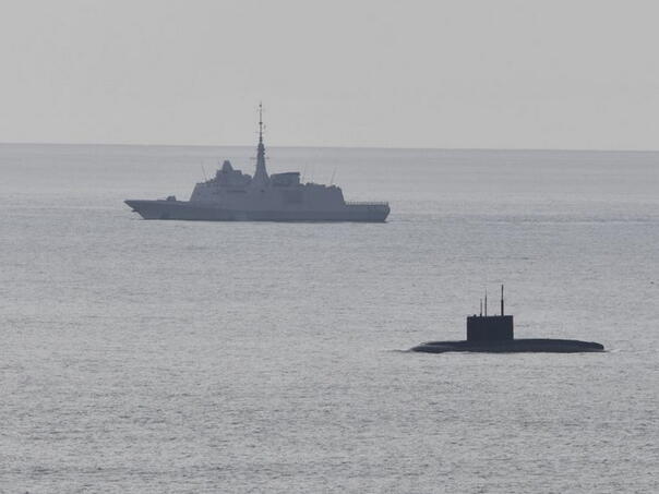Swedish armed forces follow the Russian submarine to enter the Baltic Sea