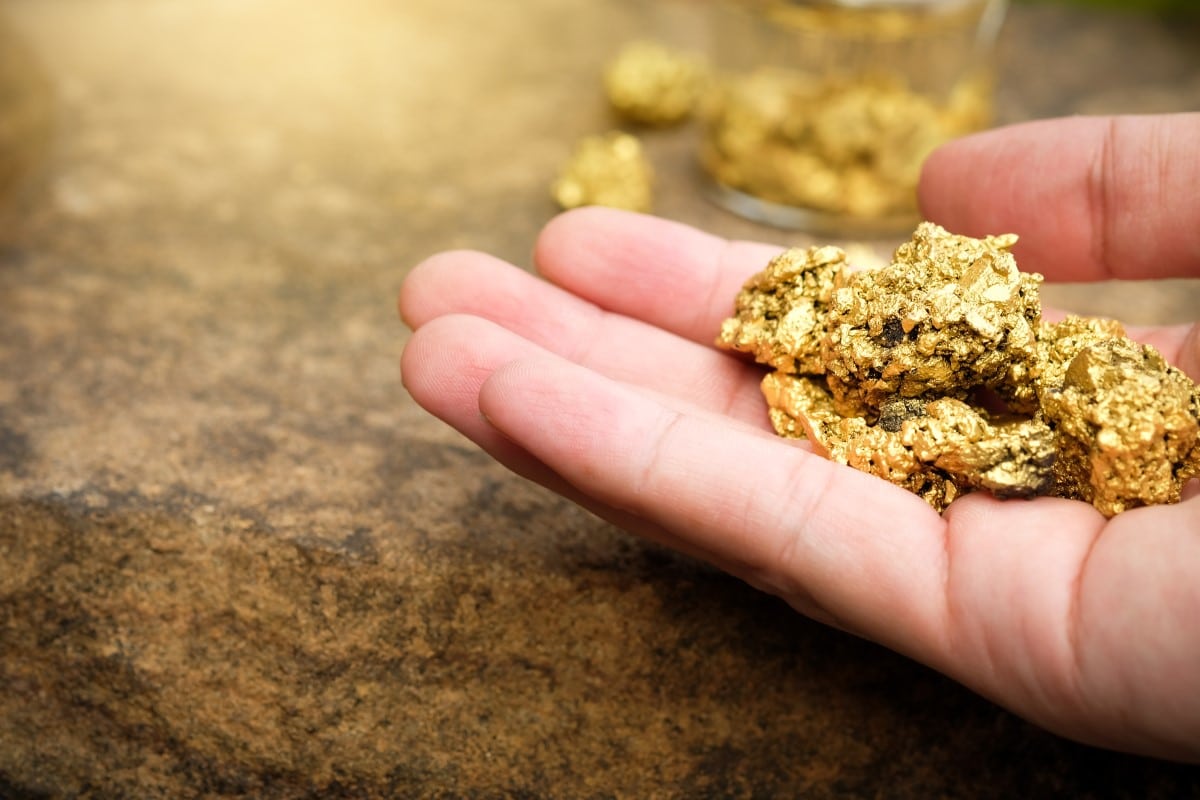 Gold price below $4,000 per ounce