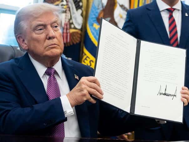 Trump: We introduce China additional customs from 100 percent!