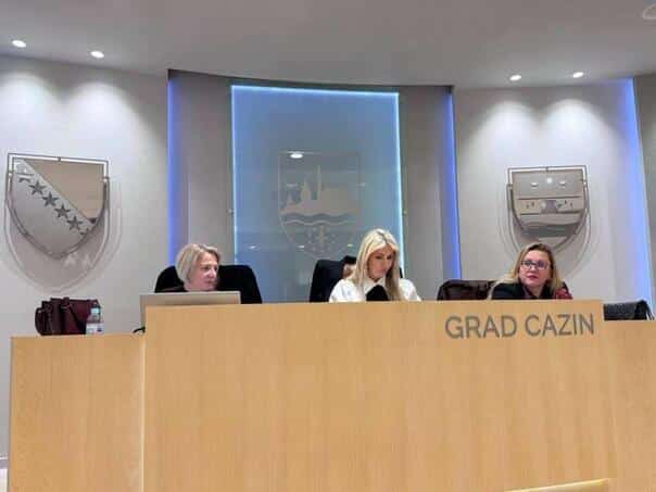 The second public hearing on the Draft Law on Secondary Education of the USK was held in Cazin