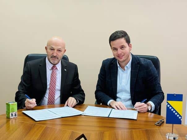 In the KS Government, Annex II of the Collective Agreement was signed: Higher pay for civil servants