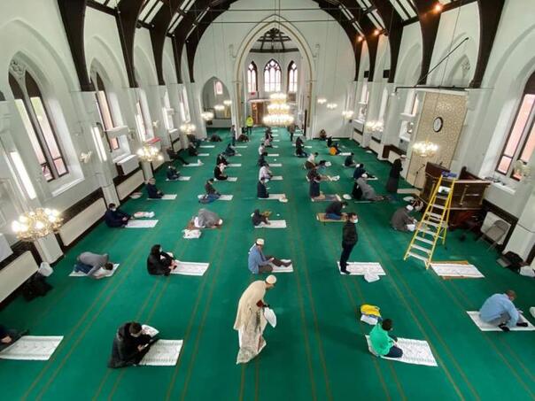 United Kingdom: a man under suspicion of lighting the mosque