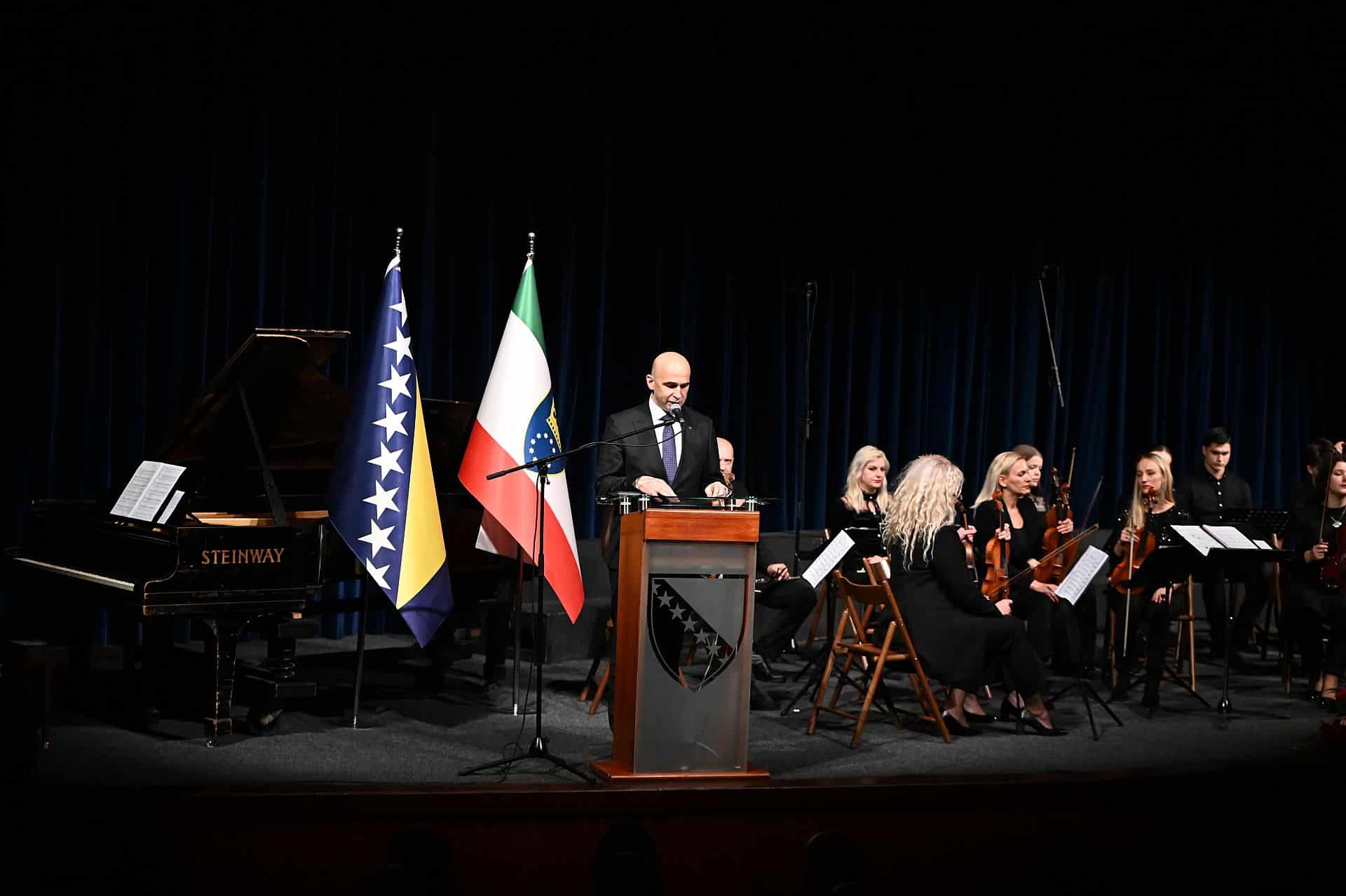 Prime Minister Pivić at the ceremonial academy on the occasion of BiH Statehood Day: May the patriotic charge unite and strengthen us, let us continue to build and lead our homeland towards a better future