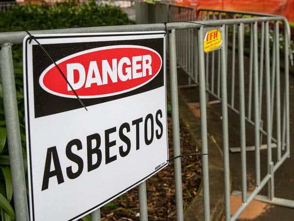 Australia temporarily closes 69 schools: Traces of asbestos found in colored play sand