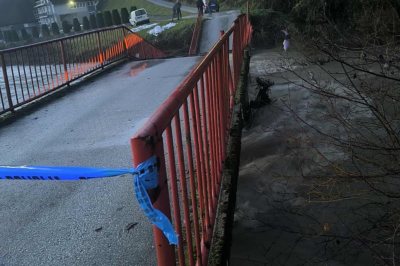 Collapsed bridge in Fojnica due to heavy rainfall, water cloudy and not suitable for consumption
