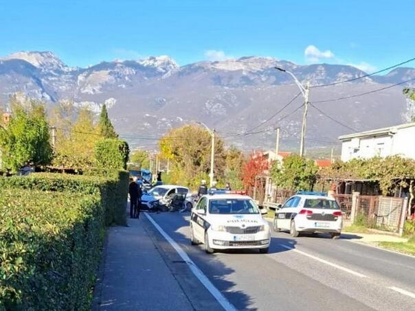 Two people injured in an accident near Mostar, traffic stopped
