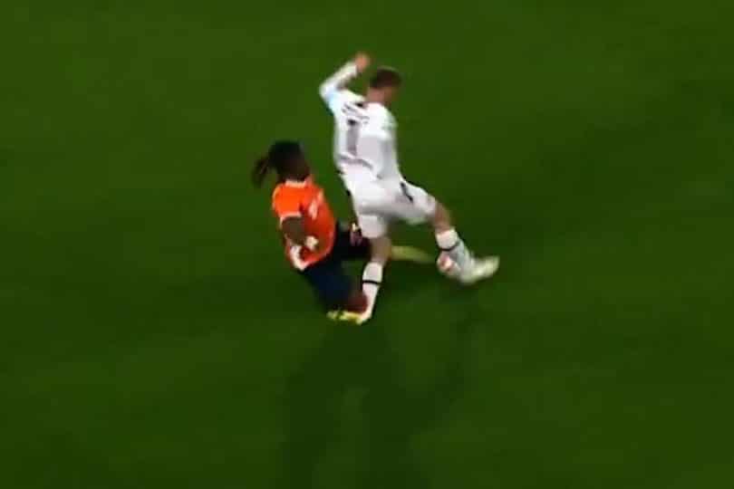 Bh. a football player suffered a serious injury on the field, is his career threatened?
