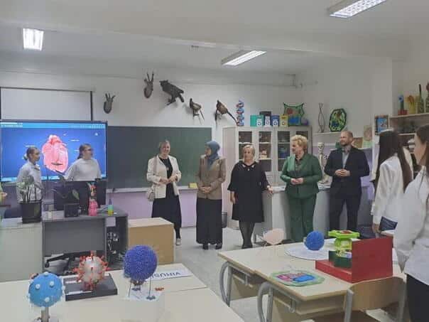 Hota-Muminović visiting schools after completed projects