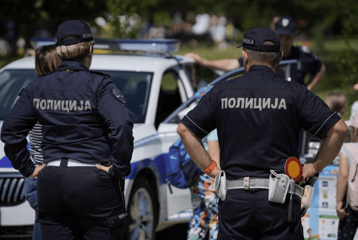 In Belgrade BH. a citizen attacked a policeman with a knife, he shot her in the leg