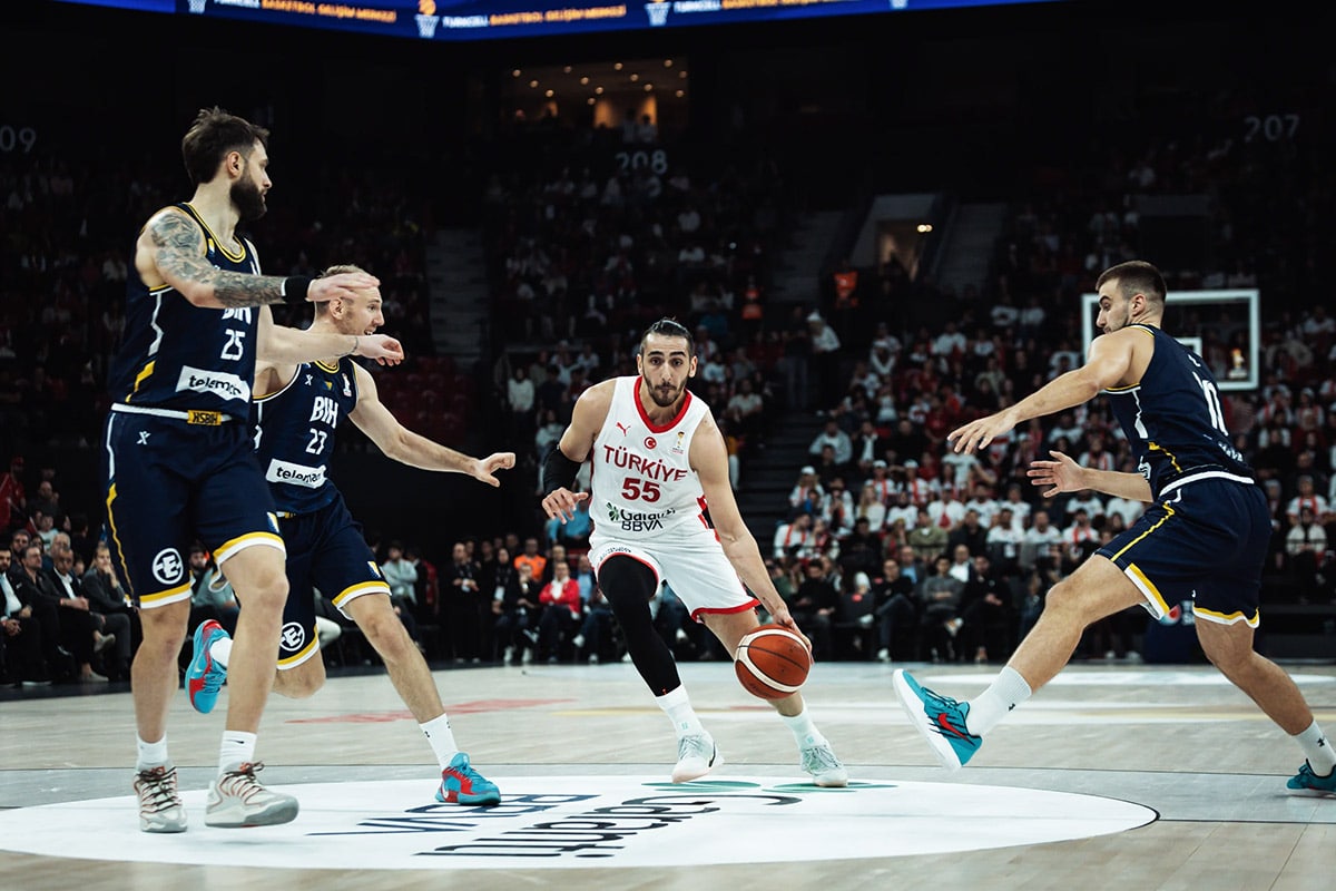 BiH basketball players defeated in Turkey, Serbia better than Switzerland