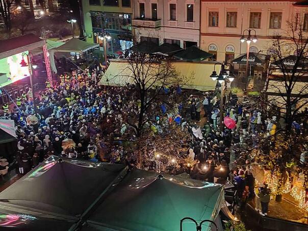 More than 3,000 citizens watched the match between Austria and Bosnia and Herzegovina at Trg mladih in Brc