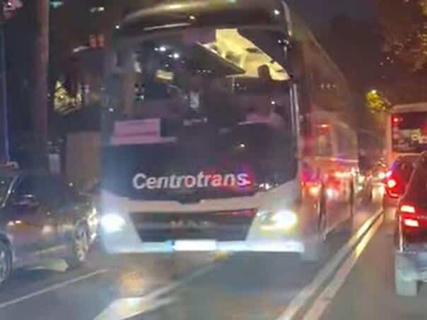 Hapoel and Dubai basketball players arrived in Zetra under a heavy police escort