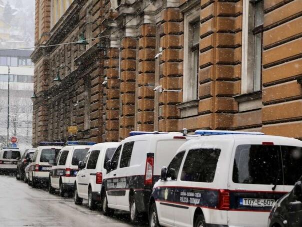 Proposed detention for three people for serious theft in Vogošća, 70,000 KM and 22,000 euros were stolen from the safe
