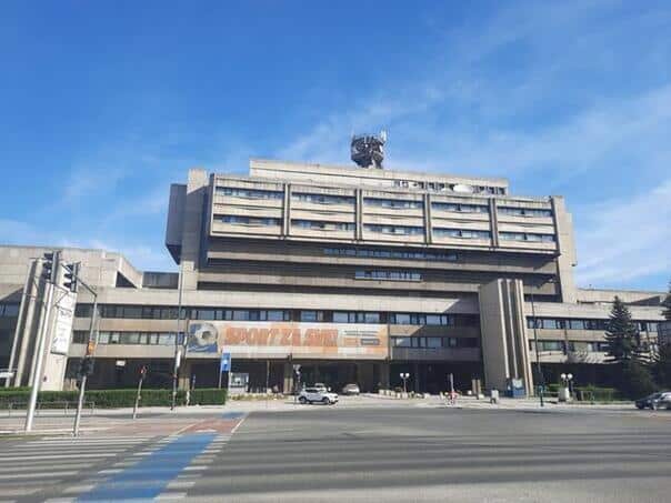 Protest of public service workers today in front of the BiH Parliament