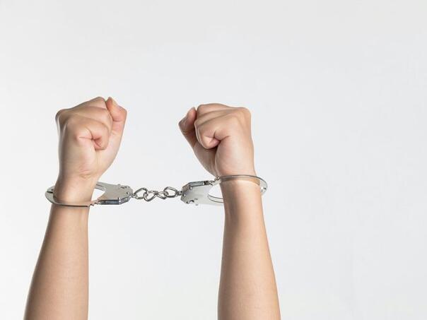 Romanian women suspected of stealing cosmetics in BiH