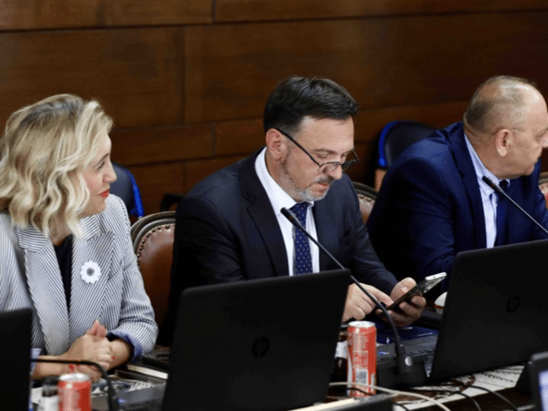 The new law on e-commerce is ready: An end to the gray market and chaos in online sales