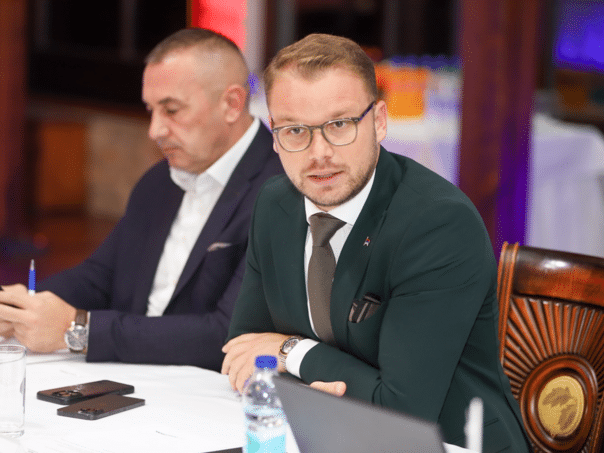 Stanivuković: Dodik and his political circle are ready to pay for personal freedom with the property of the Serbian people