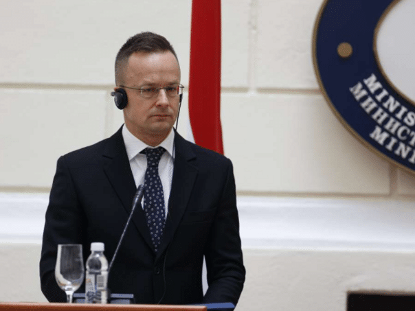 Szijjarto: EU should stop sending money to Ukraine
