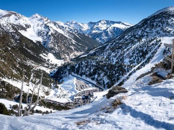 Three Germans died in the Italian Alps, two more are being sought