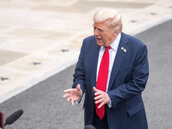 Trump attacked "corrupt journalists" after the resignation of the head of the BBC