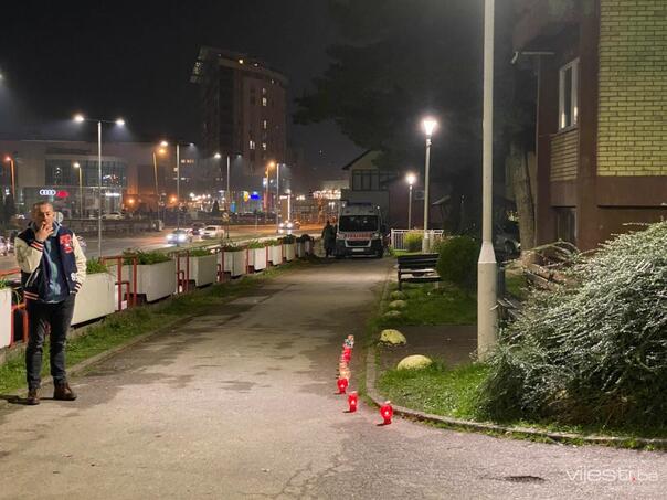 Tuzlak lit candles in front of the Retirement Home: Tribute to fellow citizens who died