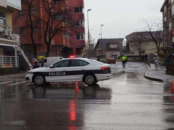 A dead policeman was found in a vehicle in the center of Srebrenik