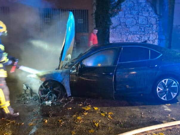 Burnt official vehicle of the City of Mostar used by Mayor Kordić