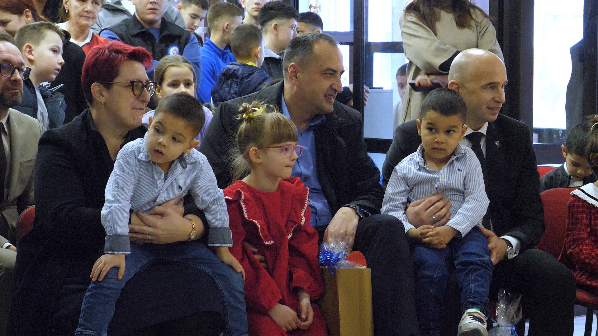 Prime Minister Pivić and members of the Government visited the Family Home in Zenica