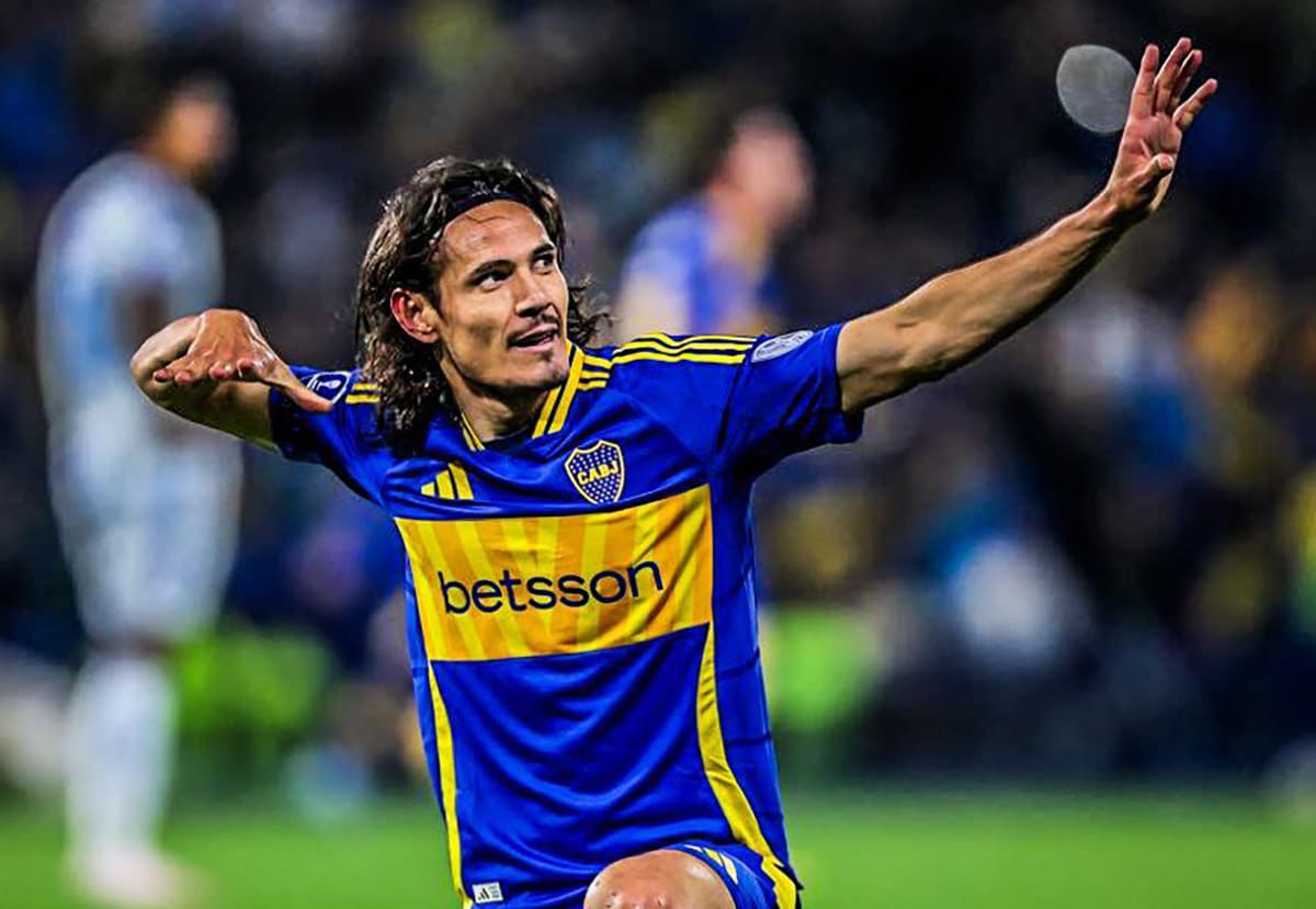 The end of a great career: Cavani said goodbye to football