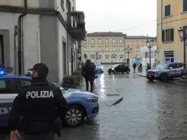 Movie chase for Bosnia and Herzegovina. citizen: Injured six police officers in Italy