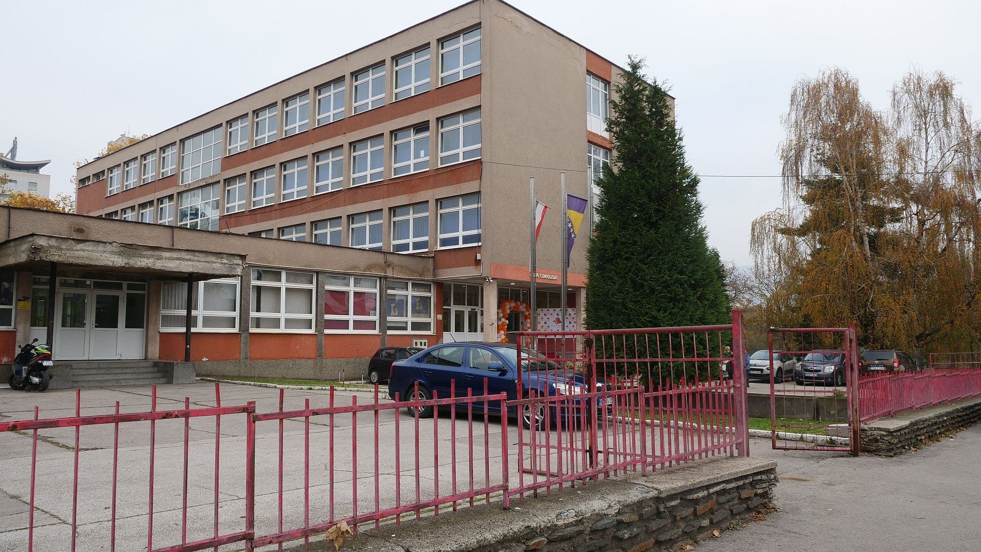 In the First Gymnasium of Zenica, a contractor was introduced for the heating project of the school building